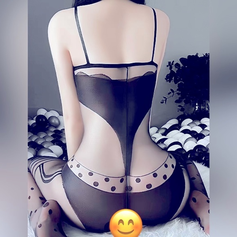 Intimate Apparel 19 - Picture 5 of 9